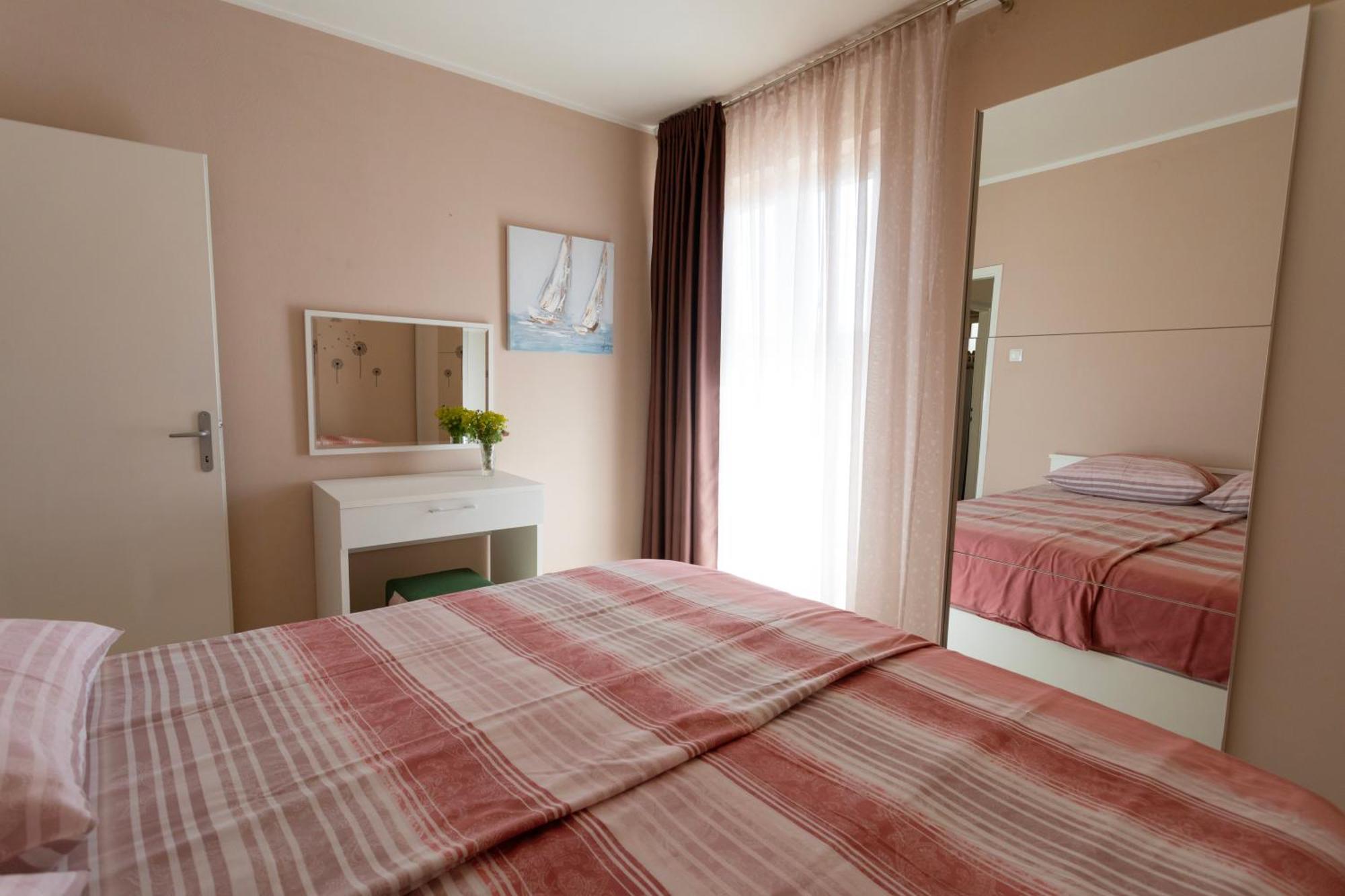 Apartments Galeb Rabac Esterno foto