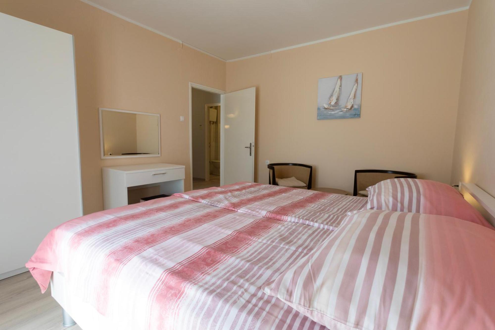 Apartments Galeb Rabac Esterno foto